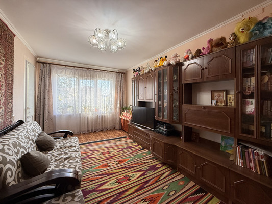 Продам трехкомнатную (3-комн.) квартиру, 60 лет Октября ул, 28/80, Симферополь г