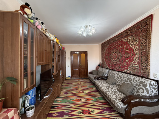 Продам трехкомнатную (3-комн.) квартиру, 60 лет Октября ул, 28/80, Симферополь г