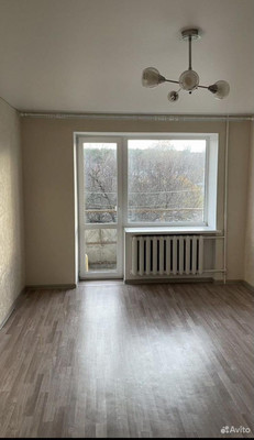 Продам двухкомнатную (2-комн.) квартиру, им. Матэ Залки ул, 25, Симферополь г