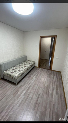 Продам двухкомнатную (2-комн.) квартиру, им. Матэ Залки ул, 25, Симферополь г