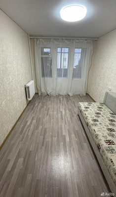 Продам двухкомнатную (2-комн.) квартиру, им. Матэ Залки ул, 25, Симферополь г
