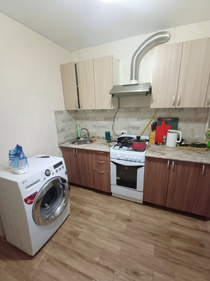 Продам двухкомнатную (2-комн.) квартиру, им. Матэ Залки ул, 25, Симферополь г