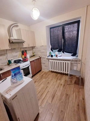 Продам двухкомнатную (2-комн.) квартиру, им. Матэ Залки ул, 25, Симферополь г