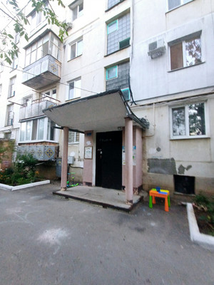 Продам двухкомнатную (2-комн.) квартиру, им. Матэ Залки ул, 25, Симферополь г