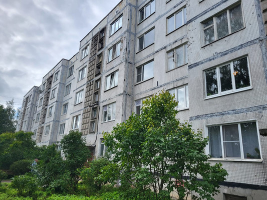 Продам двухкомнатную (2-комн.) квартиру, Большой пр-кт, 37, Высокоключевой п