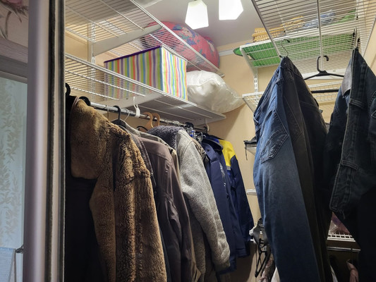 Продам двухкомнатную (2-комн.) квартиру, Большой пр-кт, 37, Высокоключевой п