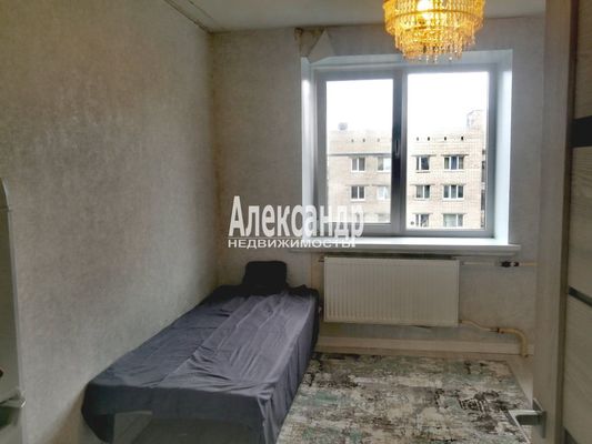 Продам комнату в 8-комн. квартире, Искровский пр-кт, 6к3, Санкт-Петербург г