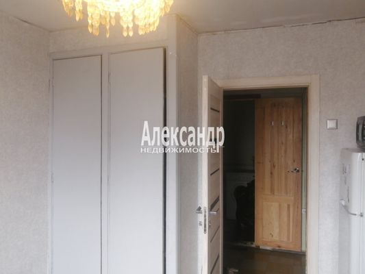 Продам комнату в 8-комн. квартире, Искровский пр-кт, 6к3, Санкт-Петербург г