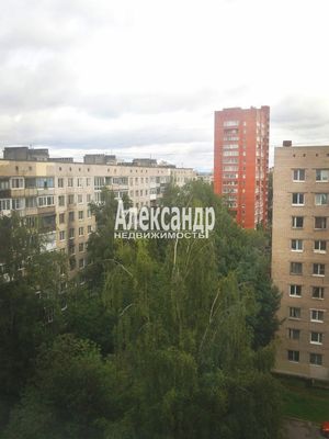 Продам комнату в 8-комн. квартире, Искровский пр-кт, 6к3, Санкт-Петербург г