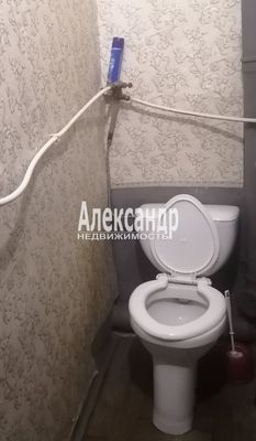Продам комнату в 8-комн. квартире, Искровский пр-кт, 6к3, Санкт-Петербург г