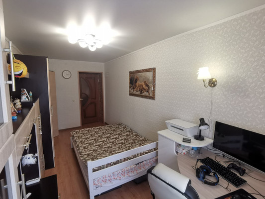 Продам двухкомнатную (2-комн.) квартиру, Полевая ул, 2, Северный рп