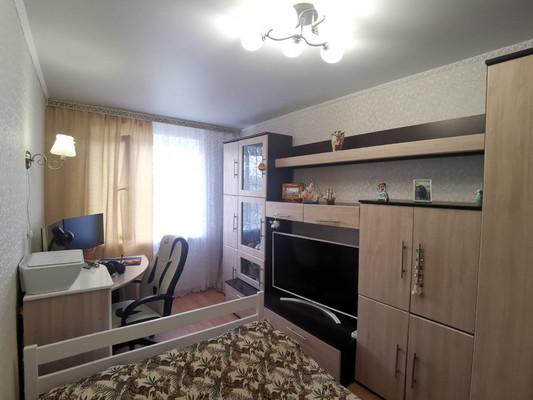 Продам двухкомнатную (2-комн.) квартиру, Полевая ул, 2, Северный рп