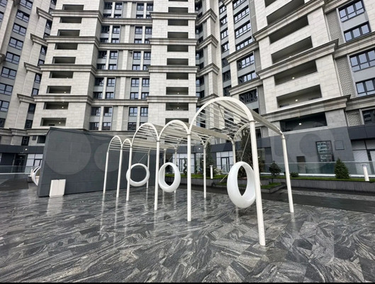 Продам трехкомнатную (3-комн.) квартиру, Школьная ул, 1, Краснодар г