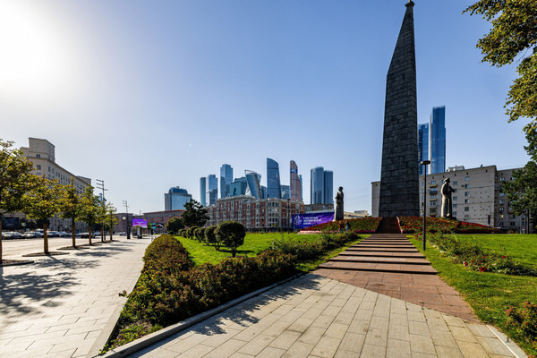 Продам двухкомнатную (2-комн.) квартиру, Кутузовский пр-кт, 17, Москва г