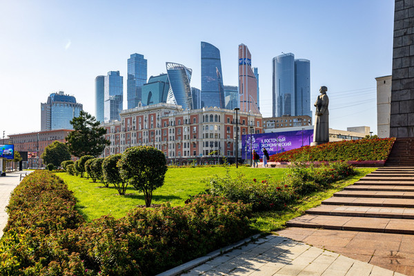 Продам двухкомнатную (2-комн.) квартиру, Кутузовский пр-кт, 17, Москва г