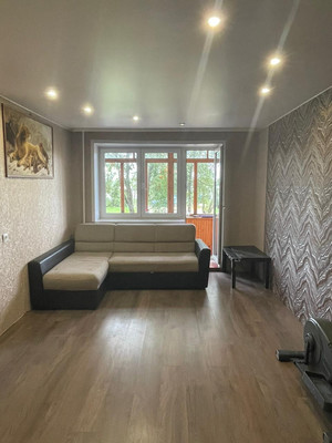 Продам трехкомнатную (3-комн.) квартиру, Мелиораторов ул, 7, Бронница с