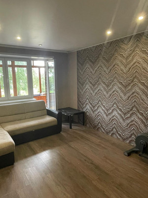 Продам трехкомнатную (3-комн.) квартиру, Мелиораторов ул, 7, Бронница с