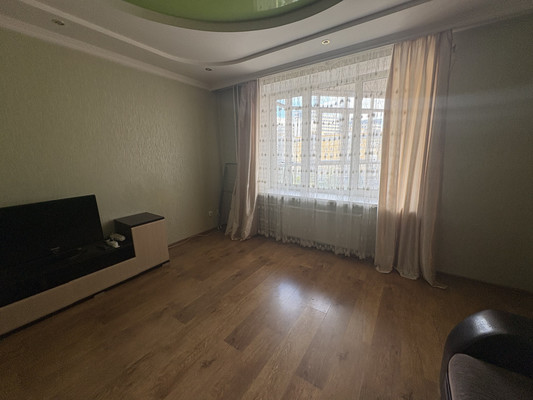 Продам двухкомнатную (2-комн.) квартиру, Сибгата Хакима ул, 43, Казань г
