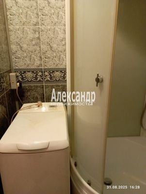 Продам однокомнатную (1-комн.) квартиру, Нахимова ул, 1, Санкт-Петербург г