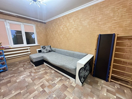 Сдам двухкомнатную (2-комн.) квартиру, Гоголя ул, 196, Кропоткин г