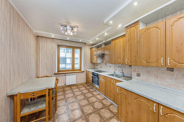 Продам многокомнатную квартиру, Сулимова ул, 75а, Челябинск г