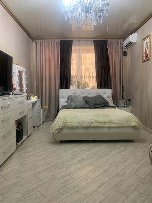 Продам двухкомнатную (2-комн.) квартиру, Ефремова ул, 160, Армавир г
