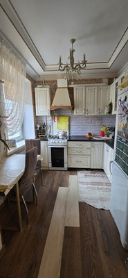 Продам трехкомнатную (3-комн.) квартиру, Коминтерна ул, 15, Мурманск г