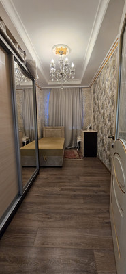 Продам трехкомнатную (3-комн.) квартиру, Коминтерна ул, 15, Мурманск г