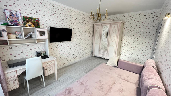 Продам двухкомнатную (2-комн.) квартиру, Газовиков ул, 3Ак2, Небуг с