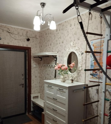 Продам двухкомнатную (2-комн.) квартиру, Челобитьевское ш, 12к6, Москва г