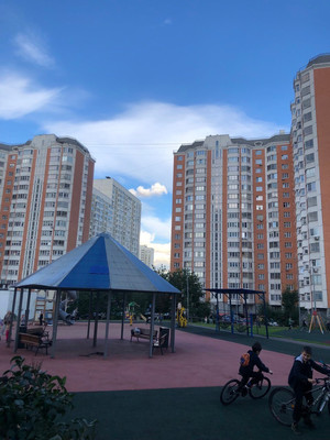 Продам двухкомнатную (2-комн.) квартиру, Челобитьевское ш, 12к6, Москва г
