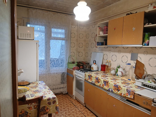 Продам трехкомнатную (3-комн.) квартиру, Юлиуса Фучика ул, 52, Казань г