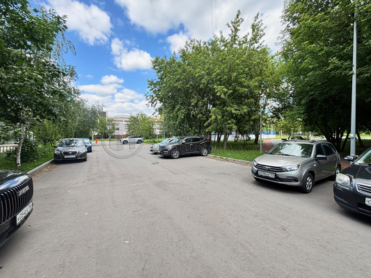 Продам многокомнатную квартиру, Краснодарская ул, 60, Москва г