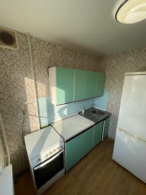 Продам трехкомнатную (3-комн.) квартиру, Красный Казанец ул, 3к5, Москва г