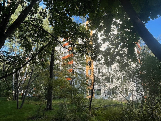 Продам трехкомнатную (3-комн.) квартиру, Красный Казанец ул, 3к5, Москва г