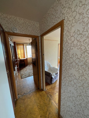 Продам трехкомнатную (3-комн.) квартиру, Красный Казанец ул, 3к5, Москва г