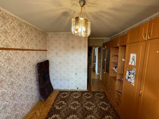 Продам трехкомнатную (3-комн.) квартиру, Красный Казанец ул, 3к5, Москва г