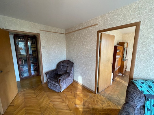Продам трехкомнатную (3-комн.) квартиру, Красный Казанец ул, 3к5, Москва г