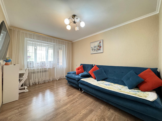 Продам двухкомнатную (2-комн.) квартиру, Калмыкова ул, 243к2, Нальчик г