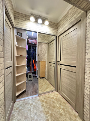 Продам двухкомнатную (2-комн.) квартиру, Калмыкова ул, 243к2, Нальчик г