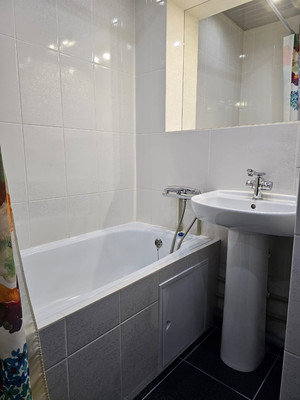 Продам однокомнатную (1-комн.) квартиру, Псковская ул, 13, Великий Новгород г