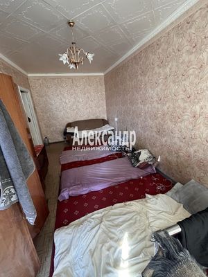 Продам двухкомнатную (2-комн.) квартиру, Рощинская ул, 2, Гатчина г