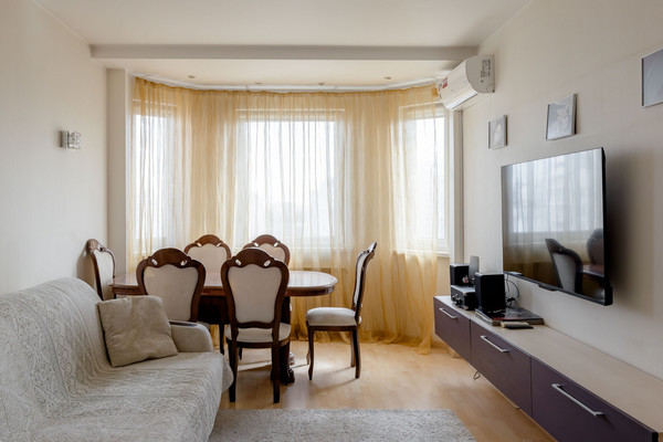 Продам трехкомнатную (3-комн.) квартиру, Дмитровка Б. ул, 1к1, Москва г