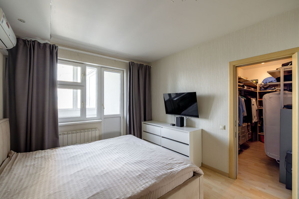 Продам трехкомнатную (3-комн.) квартиру, Дмитровка Б. ул, 1к1, Москва г