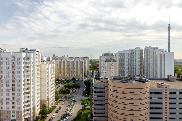 Продам трехкомнатную (3-комн.) квартиру, Дмитровка Б. ул, 1к1, Москва г