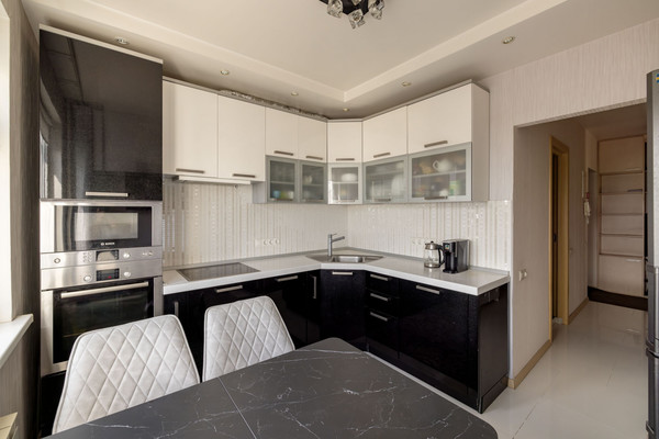 Продам трехкомнатную (3-комн.) квартиру, Дмитровка Б. ул, 1к1, Москва г