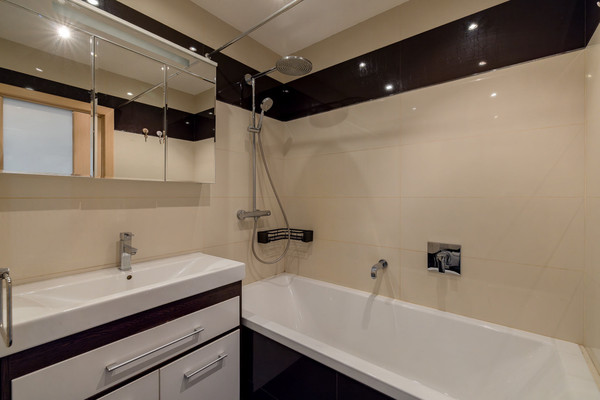 Продам трехкомнатную (3-комн.) квартиру, Дмитровка Б. ул, 1к1, Москва г