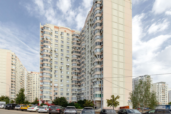 Продам трехкомнатную (3-комн.) квартиру, Дмитровка Б. ул, 1к1, Москва г