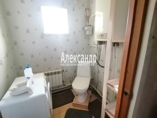 Продам часть дома в поселке город, Торговый пр-кт, 54, Всеволожск г, 10 км от города