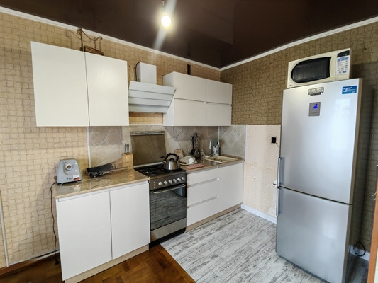 Продам трехкомнатную (3-комн.) квартиру, Гоголя ул, 49, Белореченск г